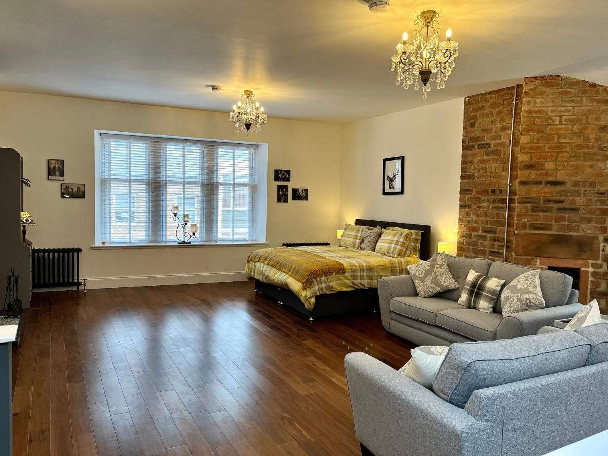 آير The Bards Loft, Large Studio Apartment المظهر الخارجي الصورة